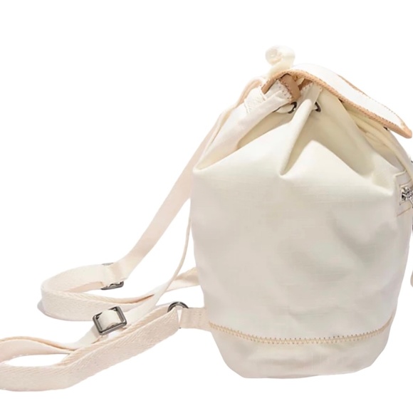 🎒SCHOOL SALE🎒Converse Mini Rucksack Cream Bag Pocket Button 10023000-A01 - Picture 3 of 11